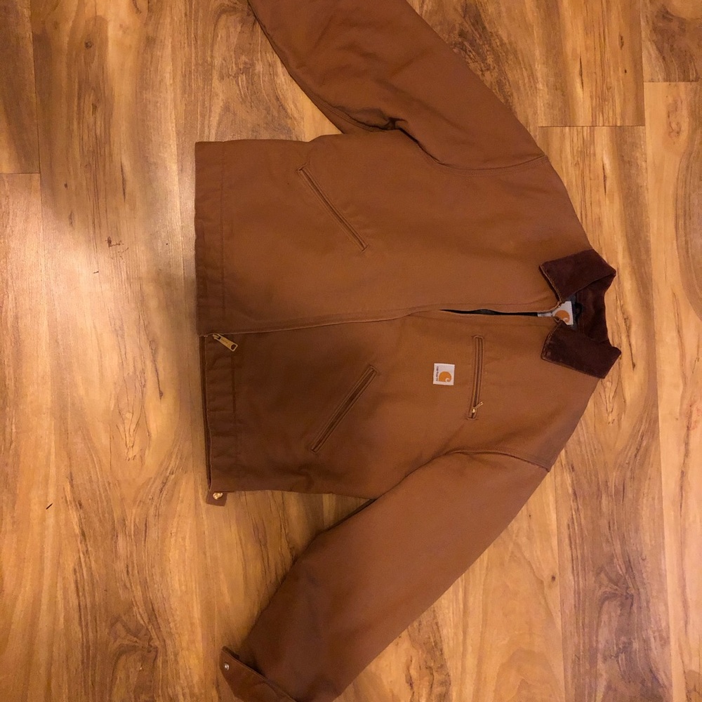 Awesome warm carhartt for this upcoming weather